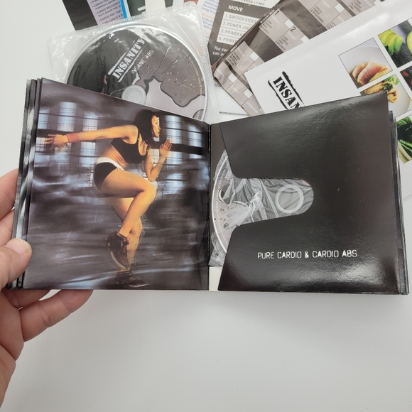 BEACHBODY | Insanity workout DVD set - Picture 8 of 16
